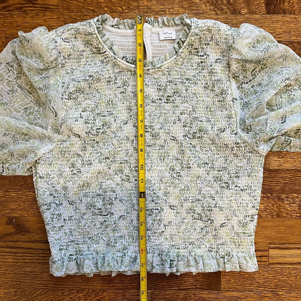 Aritzia Wilfred Tempest Blouse Smocked Bodice Sheer Sleeves Green Botanical L - Picture 11 of 11